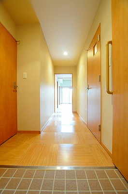 リード真鶴（高齢者向け優良賃貸住宅） 玄関