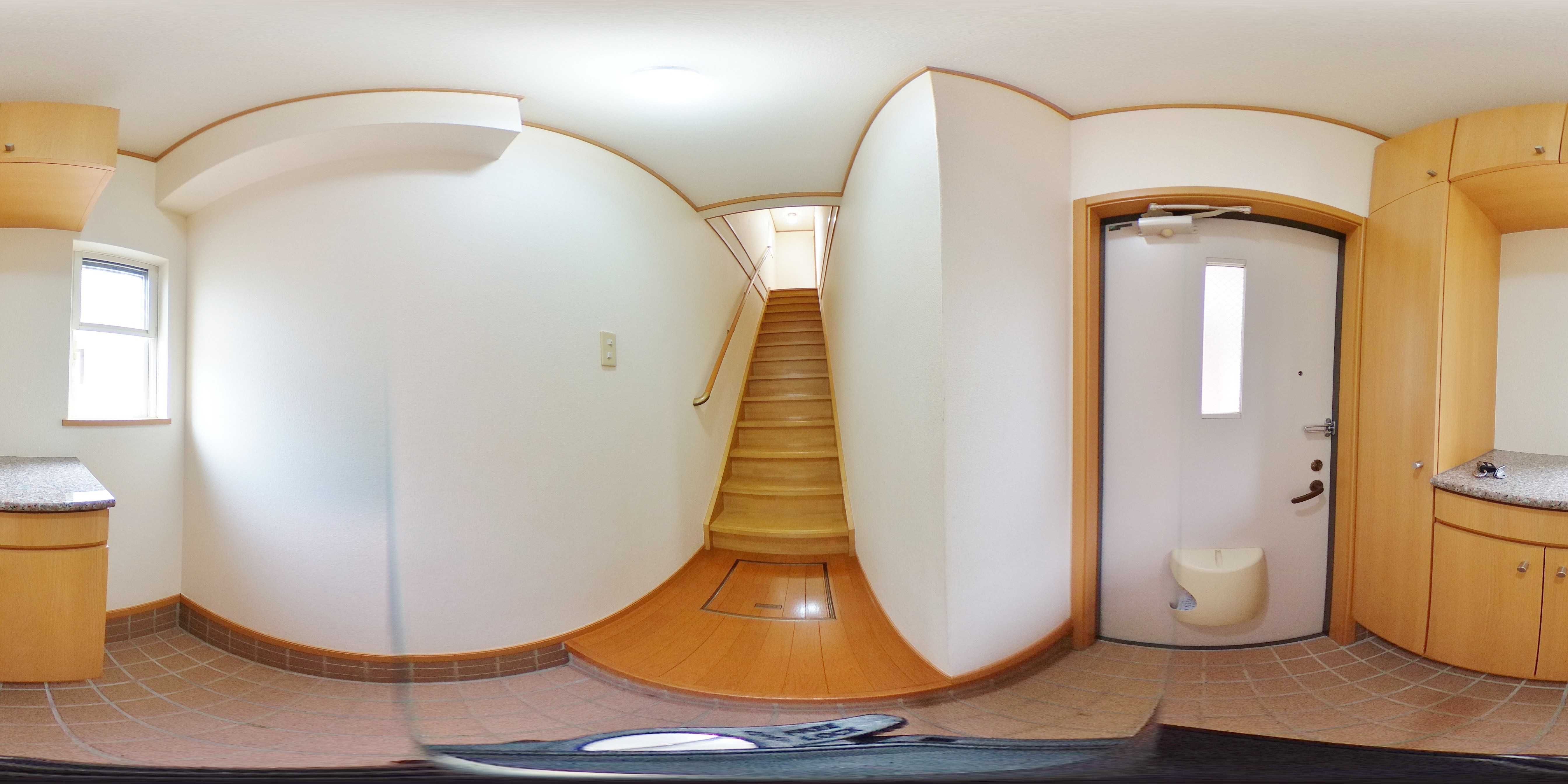 パインヒルズ 玄関
