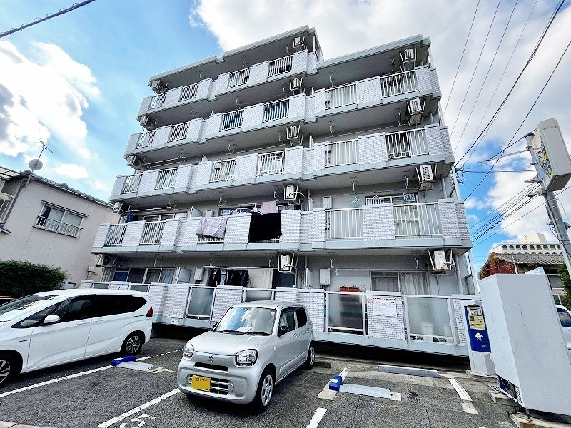 リファレンス三郎丸 403号室 外観