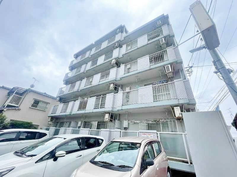 リファレンス三郎丸 駐車場