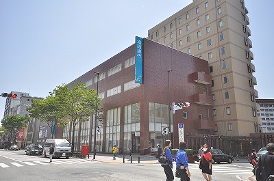 カリタスプラザ 銀行