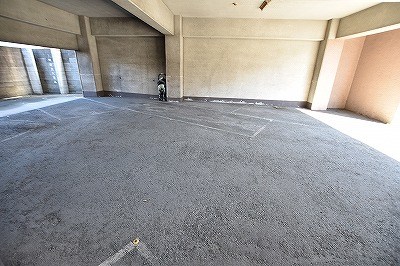 吉田ビル 駐車場