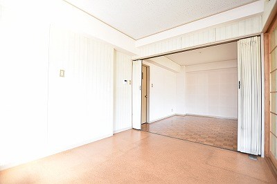 吉田ビル リビング