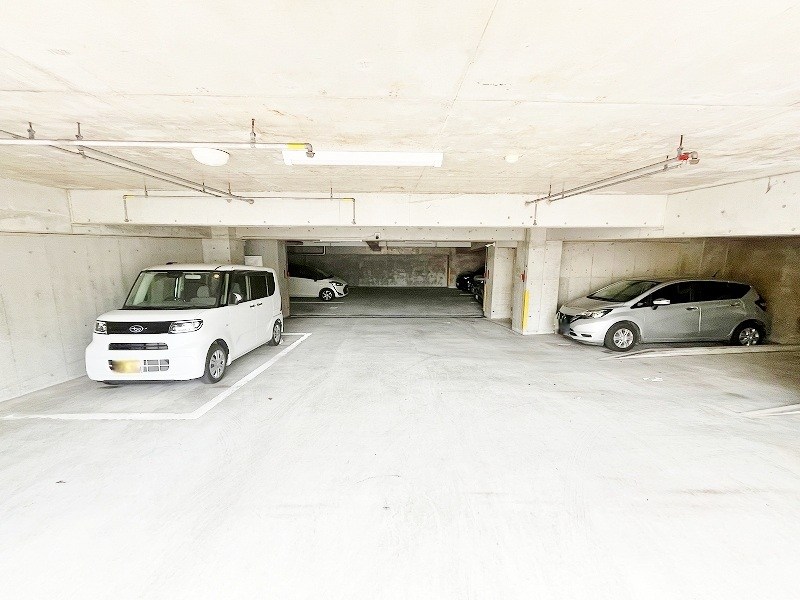 竪町センタービル 駐車場