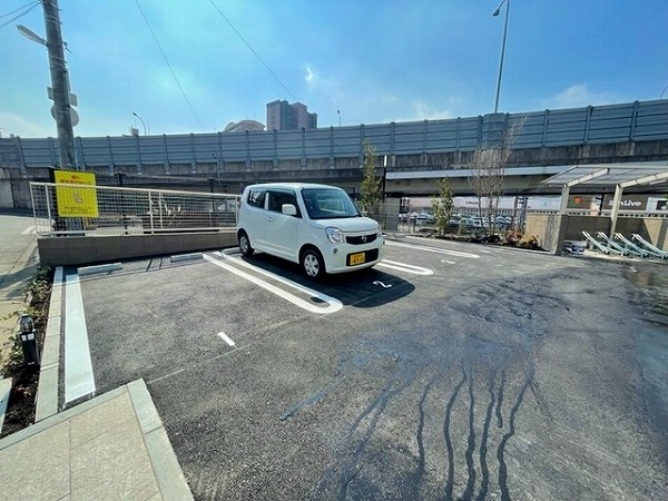 シャーメゾン竪町  駐車場