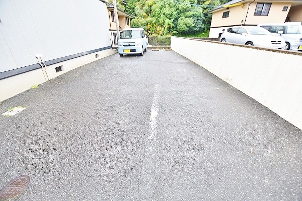 アンビエンテ　 駐車場