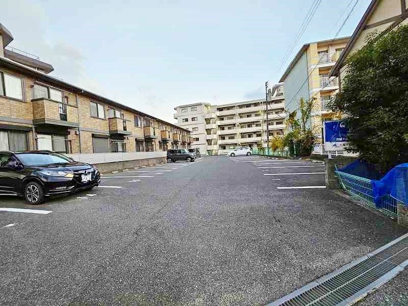 オーク上富野 駐車場