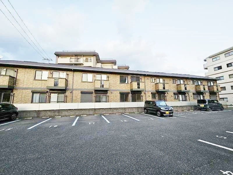 オーク上富野 駐車場