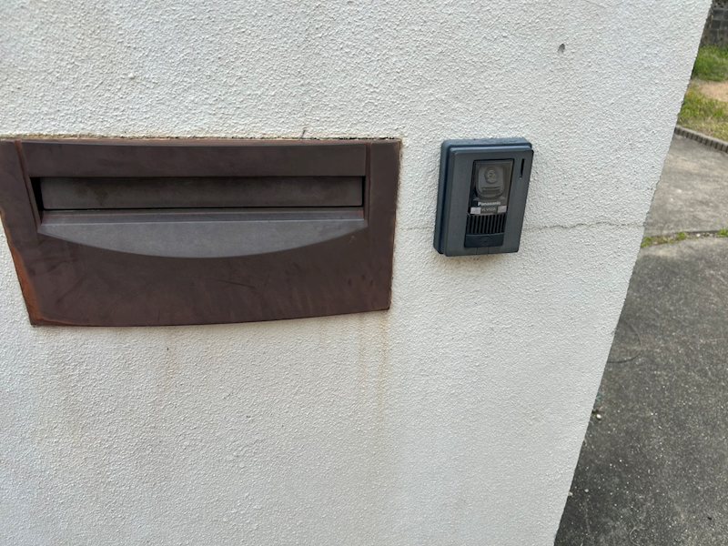 関戸建て 玄関