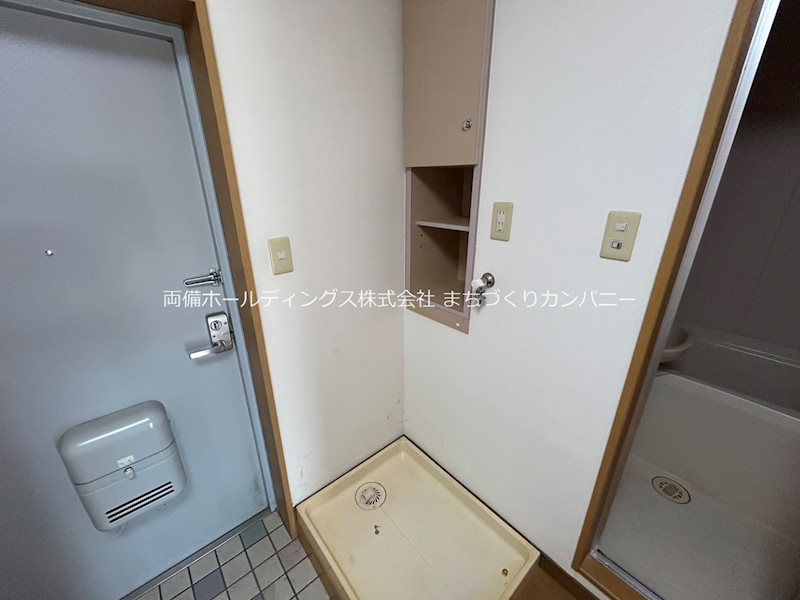 サニーコート岡大西 玄関