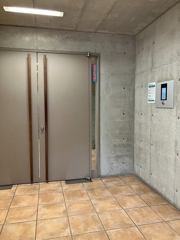 ラティエラ祐天寺 エントランス