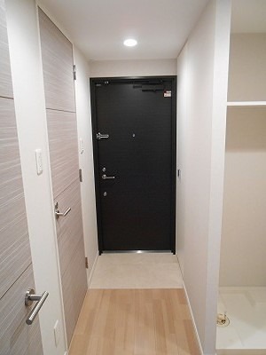 エスティメゾン新中野 玄関