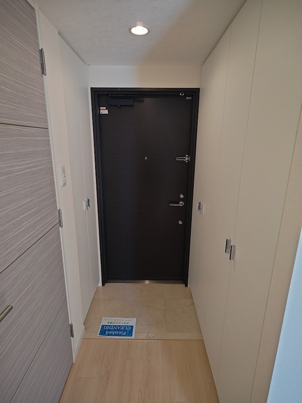 エスティメゾン代沢 玄関