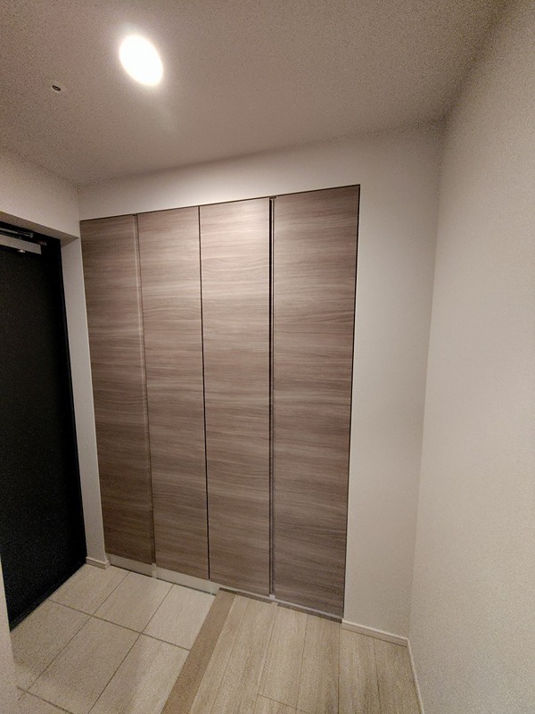 ラティエラ秋葉原 玄関