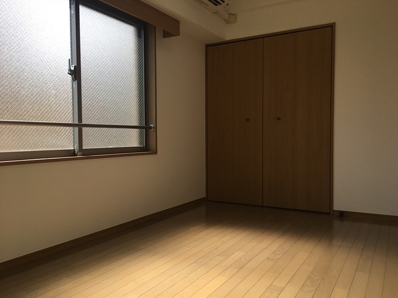 カステーロミズタニ ベッドルーム