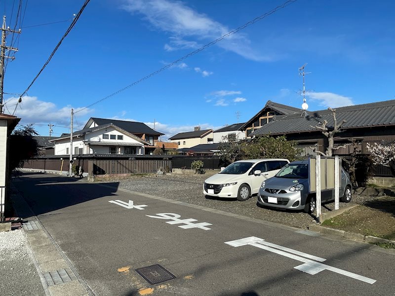 郷南駐車場 駐車場