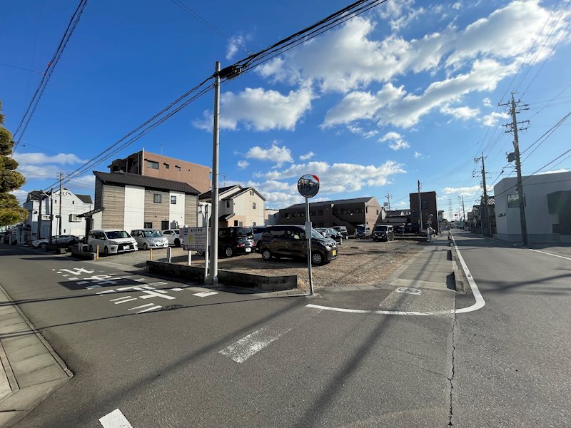 蓮池駐車場 駐車場