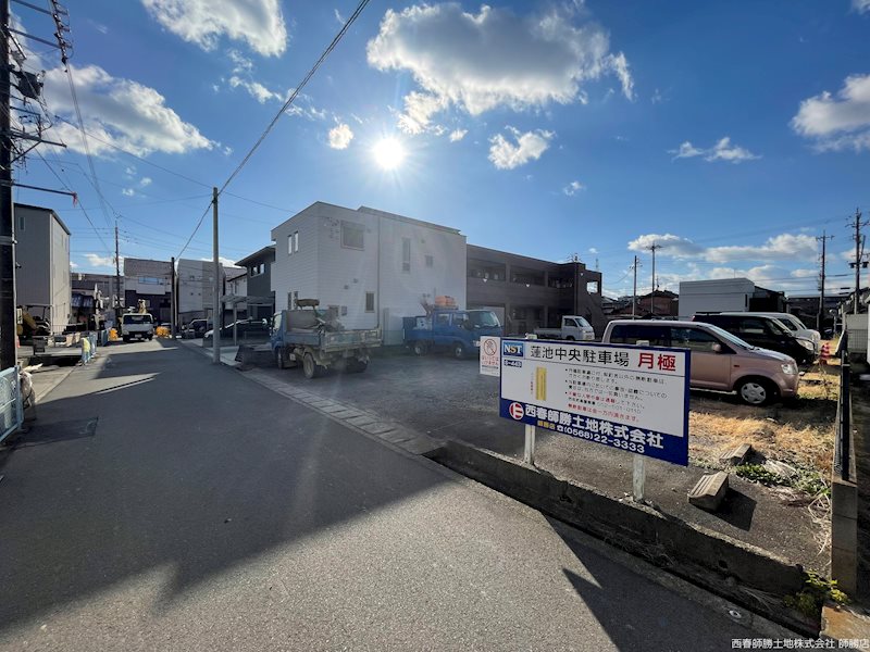 蓮池中央駐車場 駐車場
