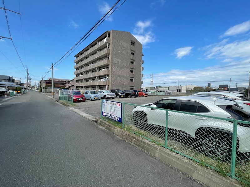 東の川北駐車場 駐車場