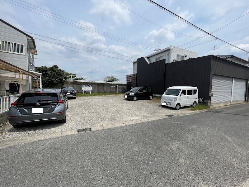 女夫越北駐車場 駐車場