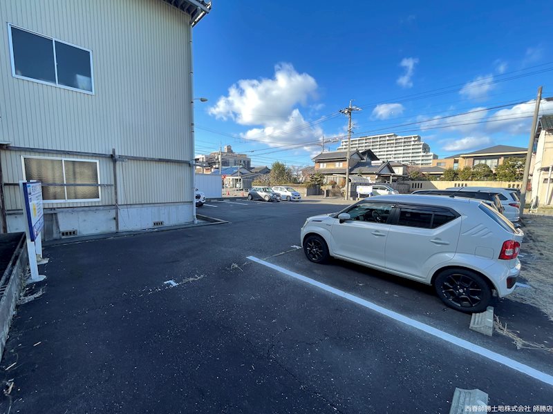 栄241パーク 駐車場