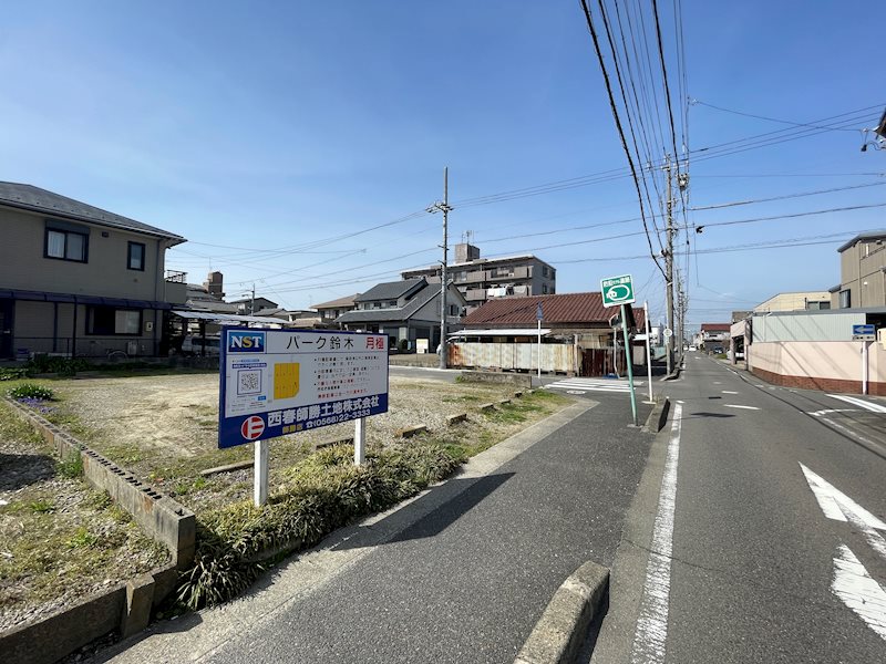 パーク鈴木 駐車場