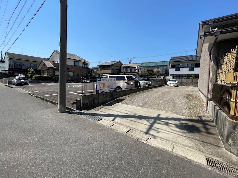 廻間西駐車場 駐車場