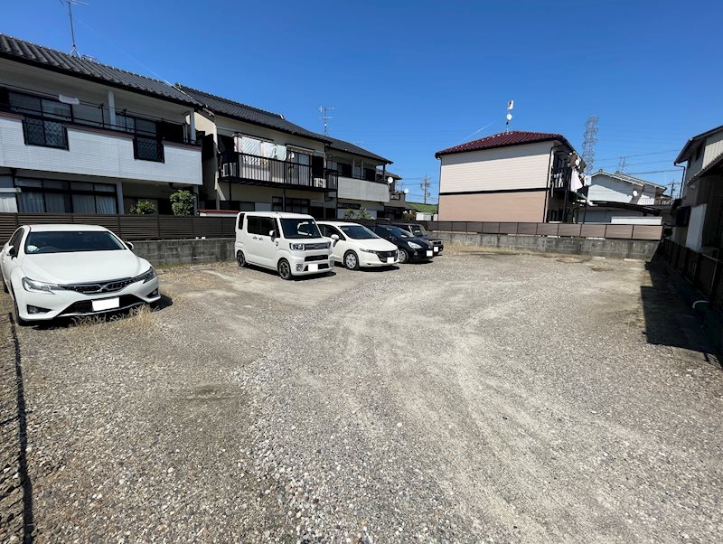 廻間西駐車場 駐車場