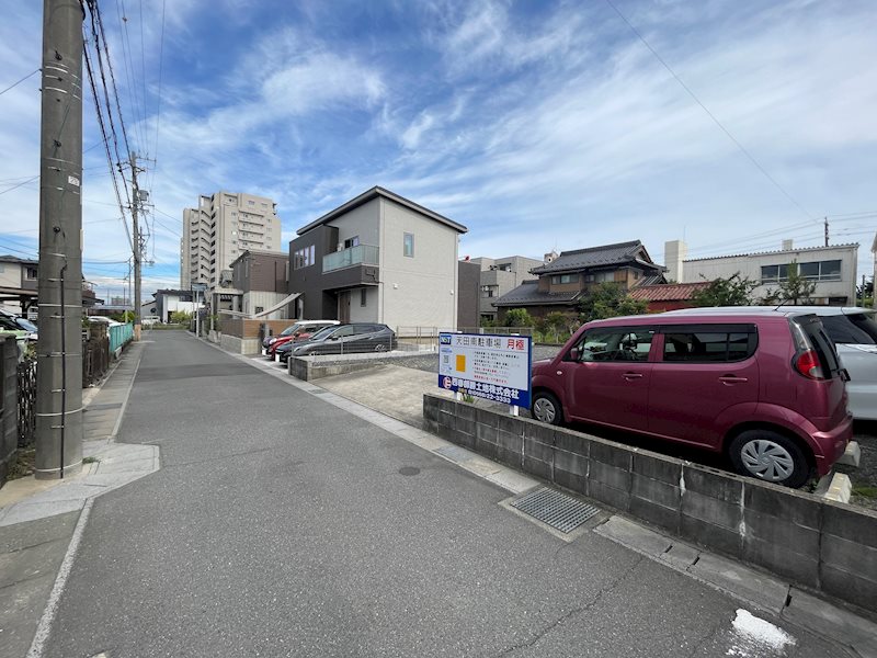天田南駐車場 駐車場