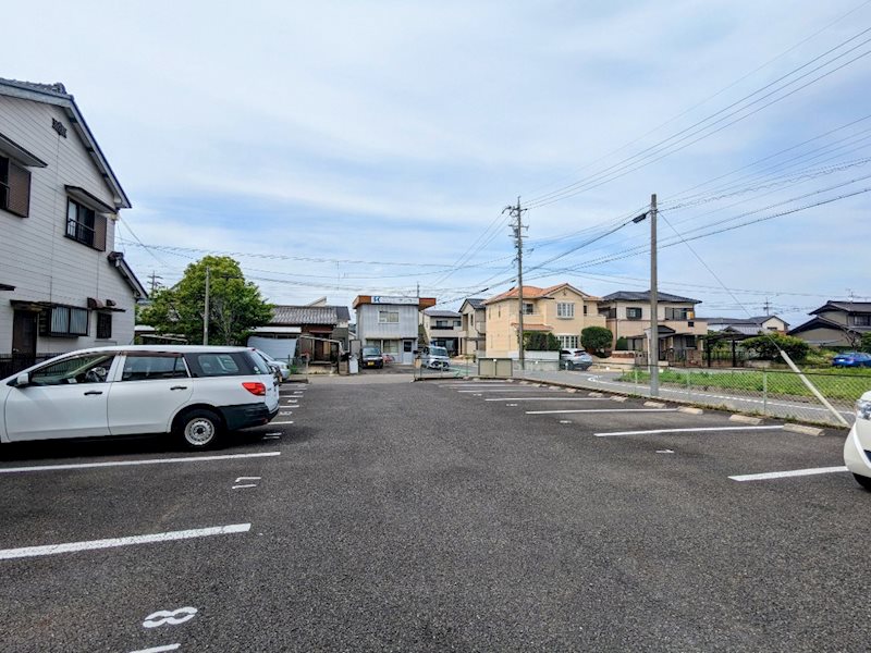 東海南駐車場 リビング