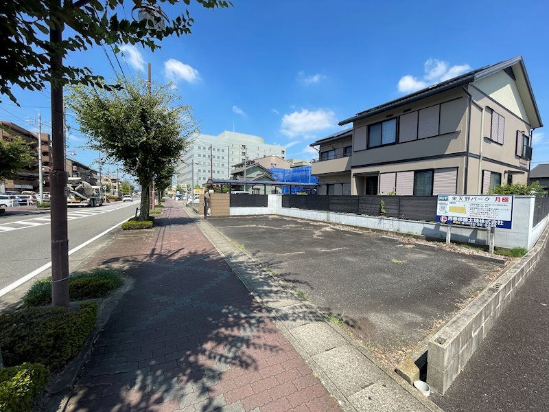 栄天野パーク 駐車場