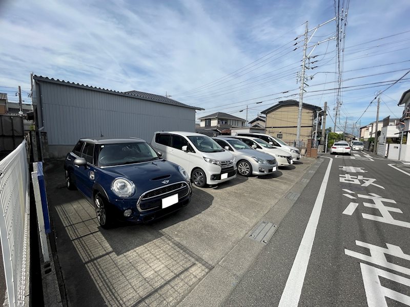 中谷杉野駐車場 玄関