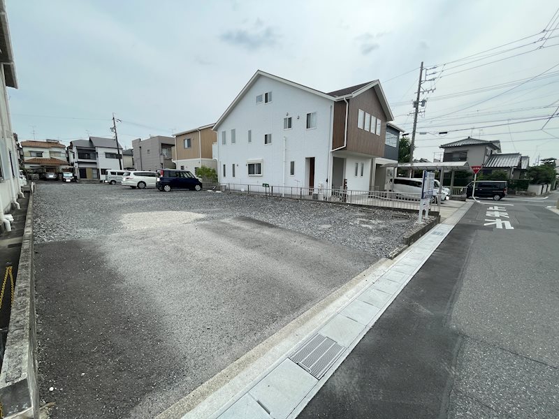 村東北駐車場 駐車場