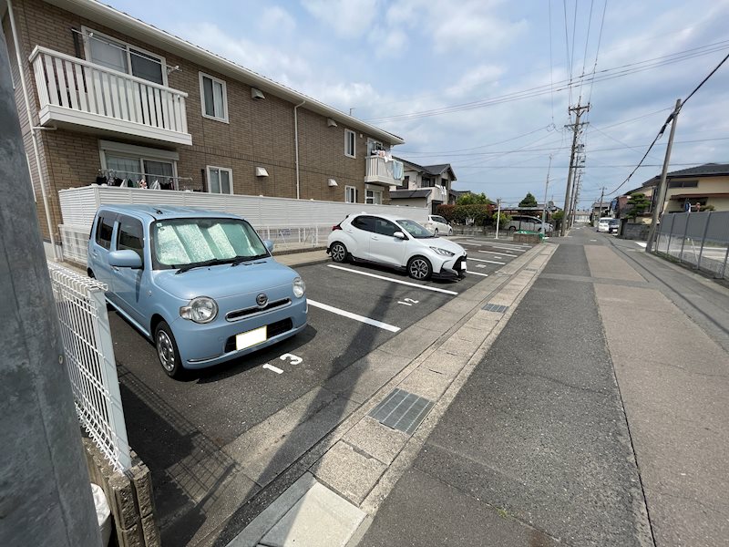 フラッツ登り戸駐車場 駐車場