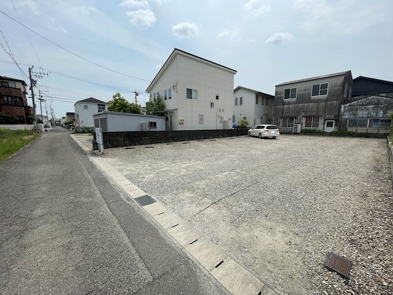 堤下駐車場 駐車場