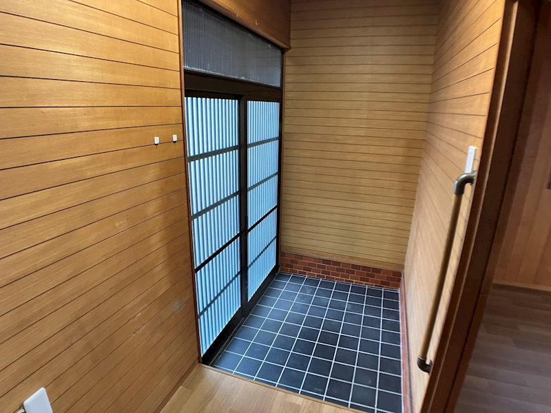 北名古屋市鹿田東海　戸建 玄関
