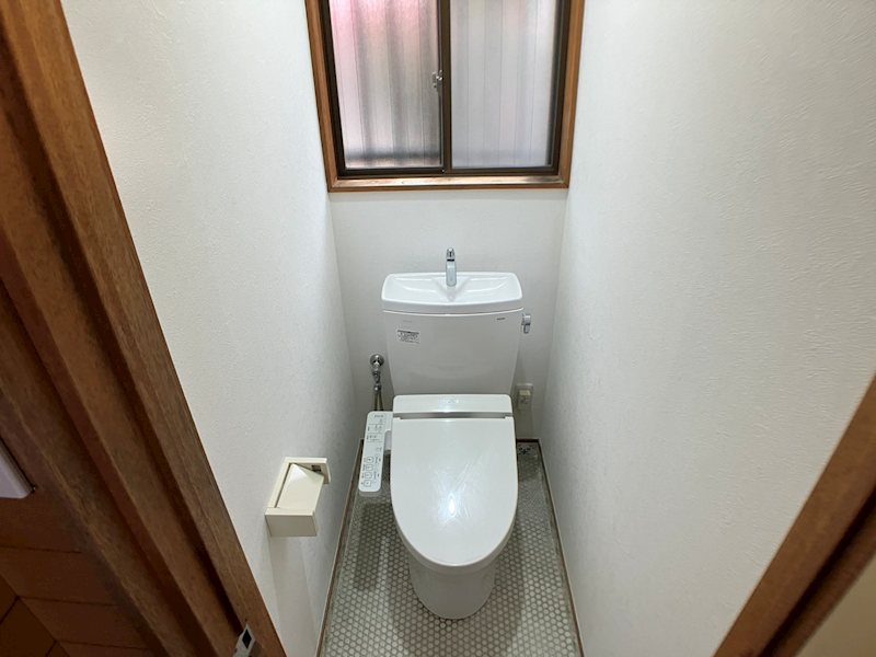 北名古屋市鹿田東海　戸建 トイレ