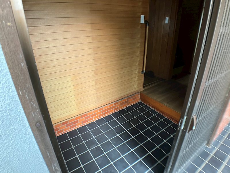 北名古屋市鹿田東海　戸建 玄関