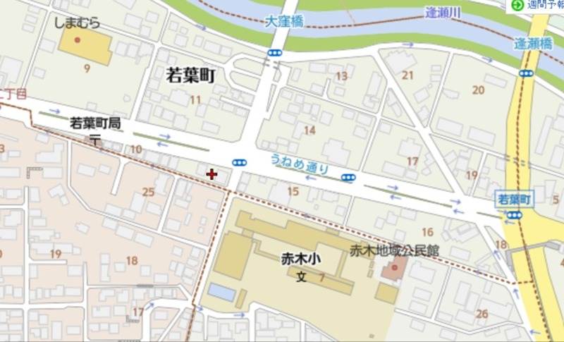 若葉&amp;Yacute;駐車場  玄関