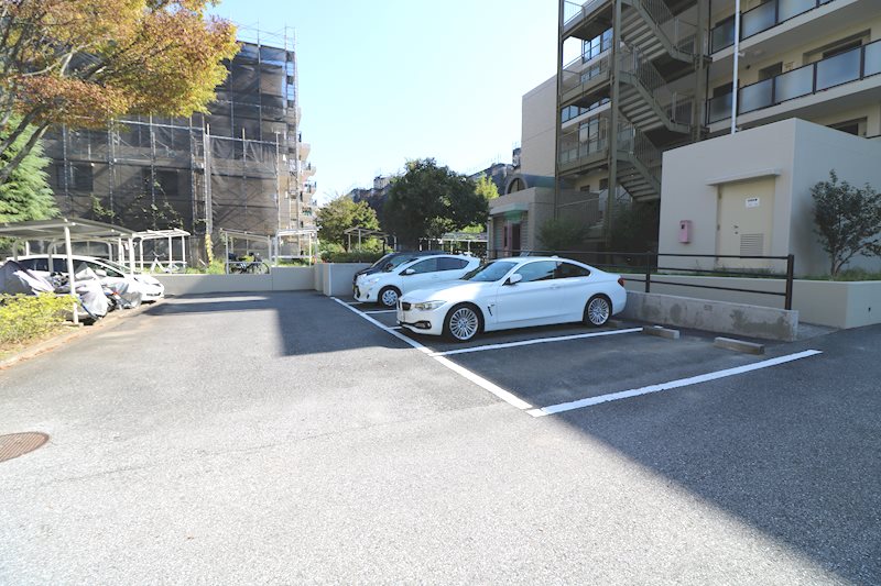 ちはら台ファミールハイツ６号棟 駐車場
