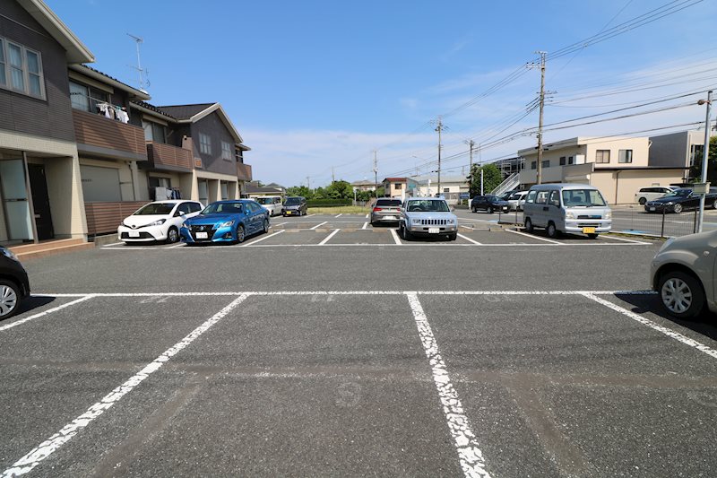 ニューサンA 駐車場