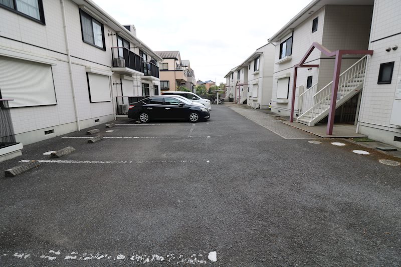スプリングヴァレイA 駐車場
