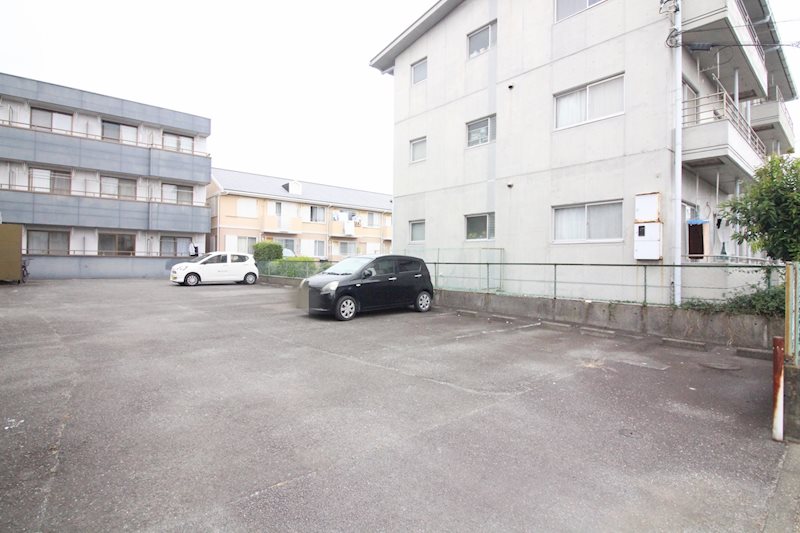 カーサU 駐車場