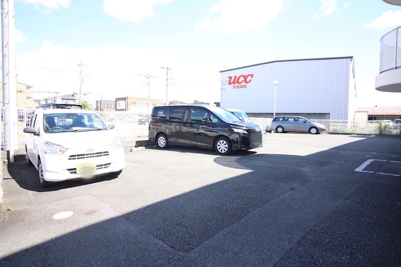 コーポしろかね 駐車場