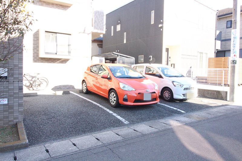 R-1 TOKURA 駐車場