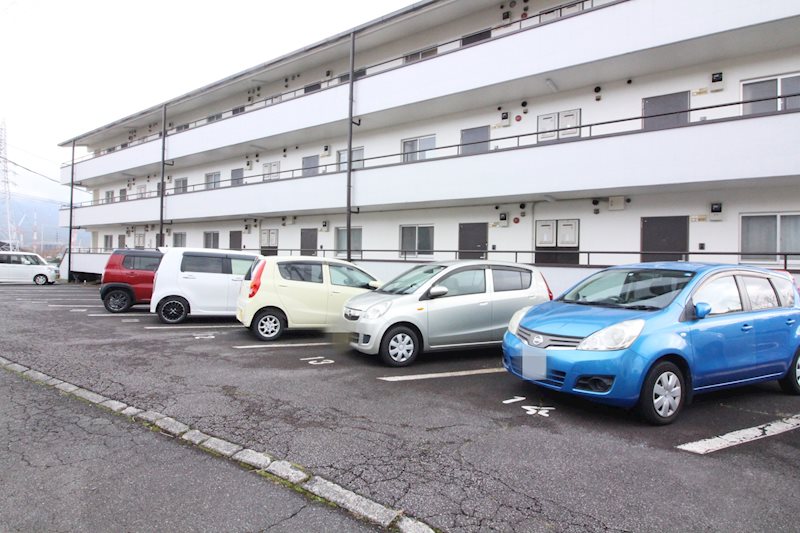 山之井プラザ 駐車場