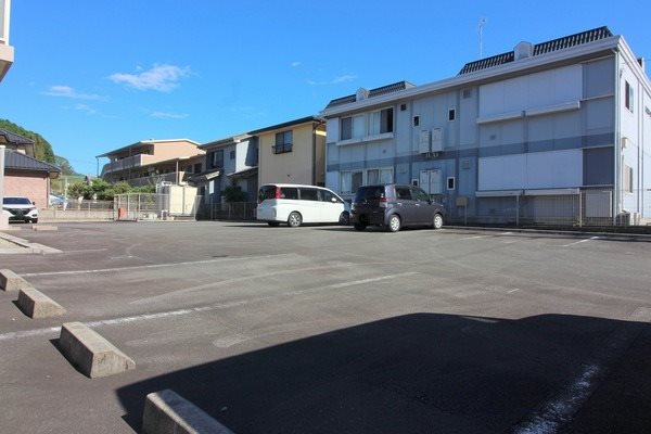 ブセナテラス 駐車場