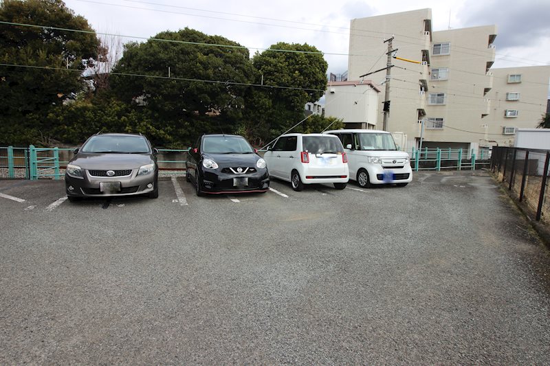 コーポリリーⅢ 駐車場