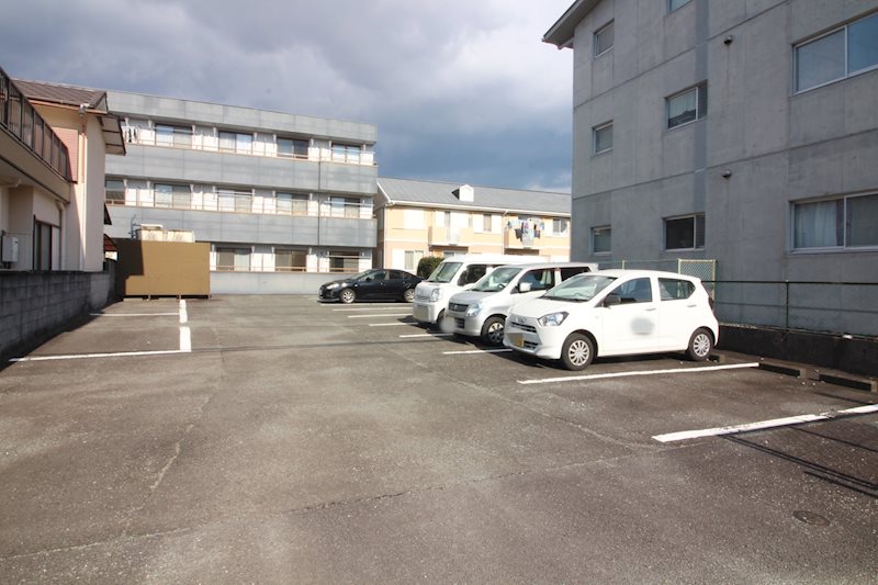 カーサU 駐車場