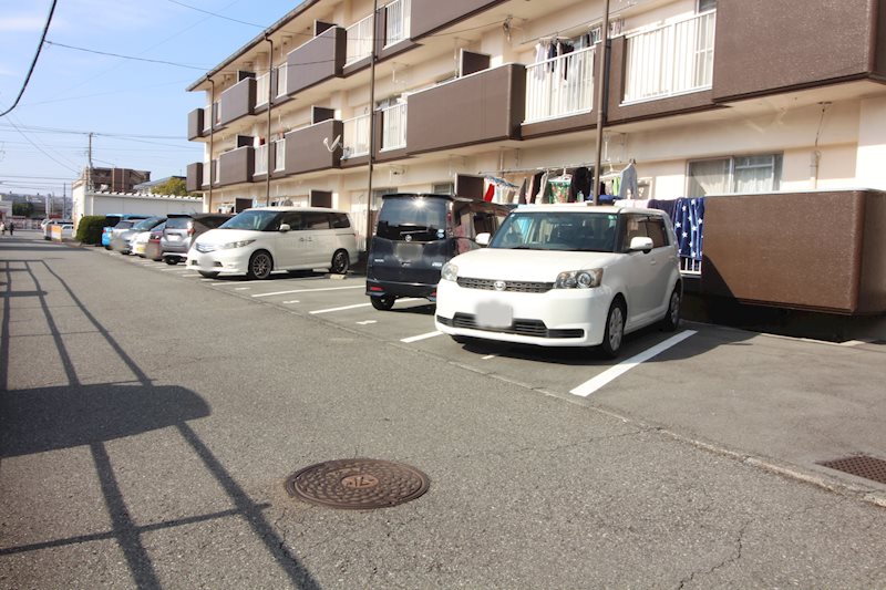 コーポ上原 駐車場